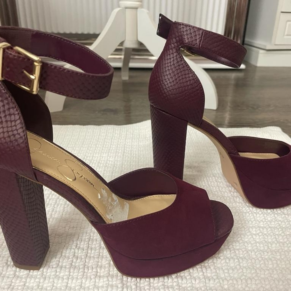 Jessica Simpson high heels